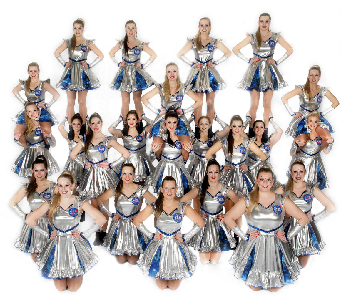 Showgirls des VFR Blau-Gold Kevelaer heben ab